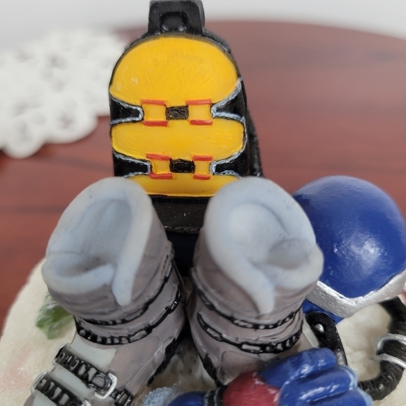 Vintage A. Richesco Corp Resin 3D Skiing Trinket Box 1980s Rare unique - Picture 8 of 17